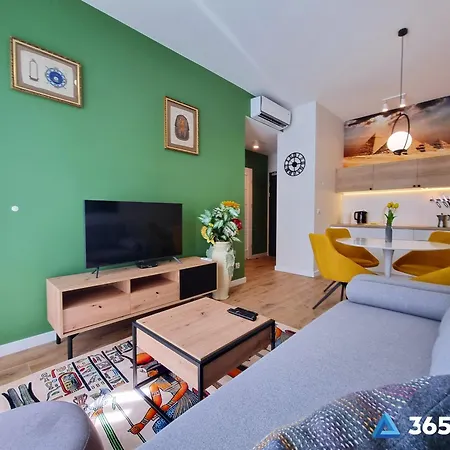 365pam - Faraon 21 * Ustronie Morskie