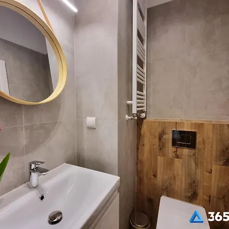 365pam - Faraon 21 Ustronie Morskie